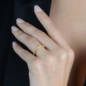 Anel Dourado Aparador  Cravejado de Zircônia